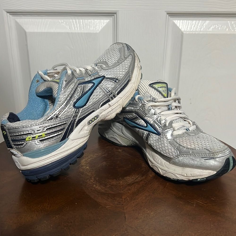 🔥🔥 Brooks Adrenaline GTS 11th Running‎ Training Shoes great condition Sz 8 (B)